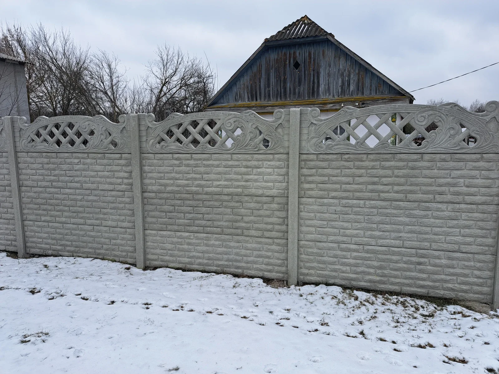 Бетонна огорожа Фагот висота 2 метри — реальне фото залізобетонного паркану Вишгород
